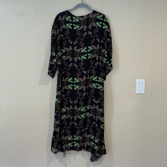 Women’s LULAROE Shirley floral graphic open front cardi top size Medium - Picture 5 of 6